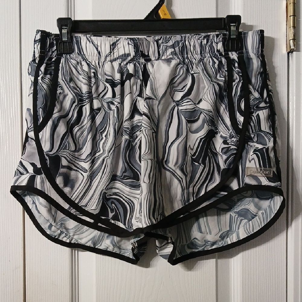 Calvin Klein Black Gray abstract lined athletic shorts Sz M EUC